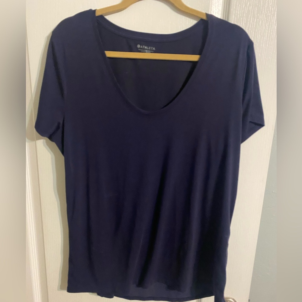 Athleta tshirt